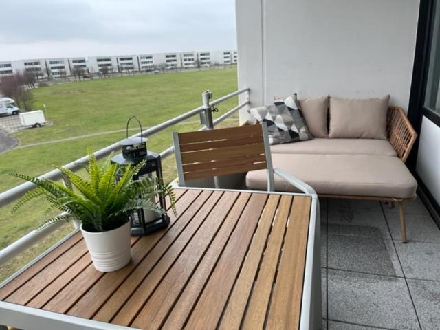 Quartier Suedstrand - Ferienwohnung Mit Meerblick Фехмарн Екстериор снимка
